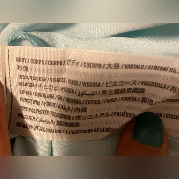 Hollister Floral Mini Skirt medium - Picture 6 of 7